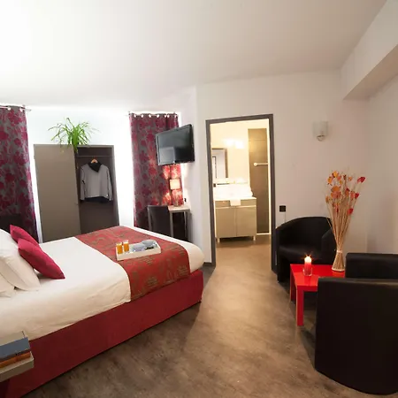 מלון The Originals City, Les Domes, Sud Saleilles פרפיניין