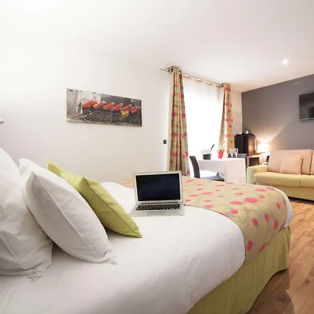 The Originals City, Les Domes, Sud Saleilles ホテル 3*