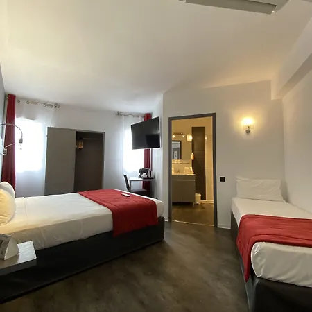 ホテル The Originals City, Les Domes, Sud Saleilles 3*