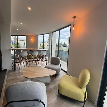Hotel The Originals City, Les Domes, Sud Saleilles