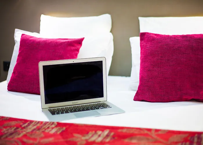 Hotel The Originals City, Les Domes, Sud Saleilles Perpignan